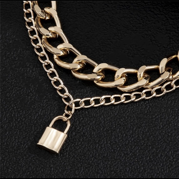 Unisex Gold Chunky Chain Lock Pendant Necklace - Picture 5 of 6